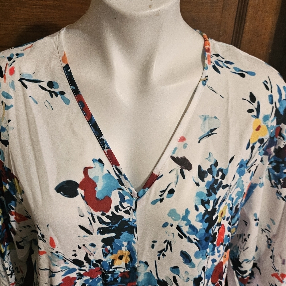 Bluetime Boho V-neck Tie Front Floral Blouse White Size M - Picture 7 of 9